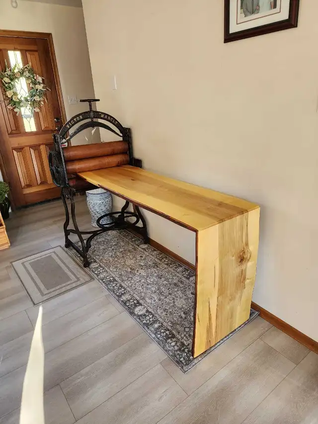 steampunk industrial table,retail display in Other Tables in Oakville / Halton Region - Image 3