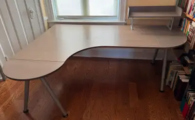 ikea galant desk in Desks in Canada | Kijiji Marketplaces