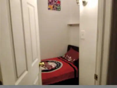 Basement furnished private cozy room for rent in Scarborough. Available immediately. Only for workin...