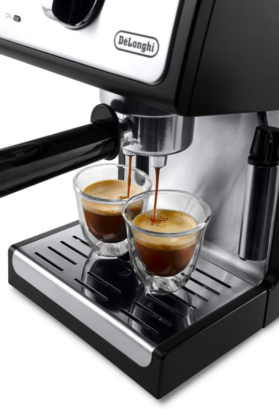 Delonghi New Espresso and cappuccino maker ECP3420 in Coffee Makers in Saskatoon - Image 2
