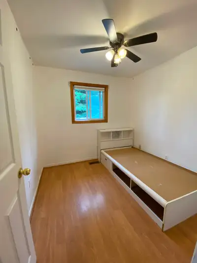 One private room available May 1st. Located at Towerhill Road and Chemong Road. Direct bus routes to...