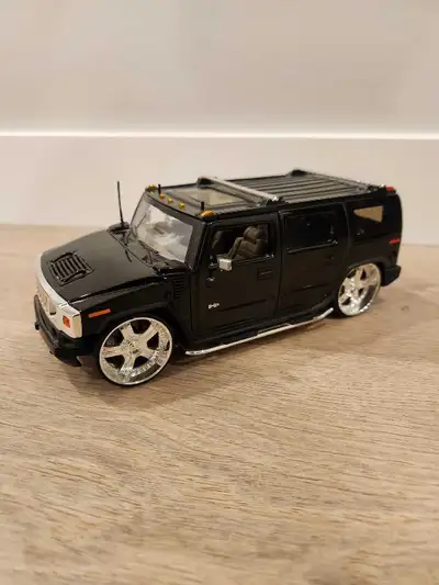 VINTAGE - JADA TOYS "DUB CITY" Diecast Metal Cars 1:24 These cars are in good condition and have bee...
