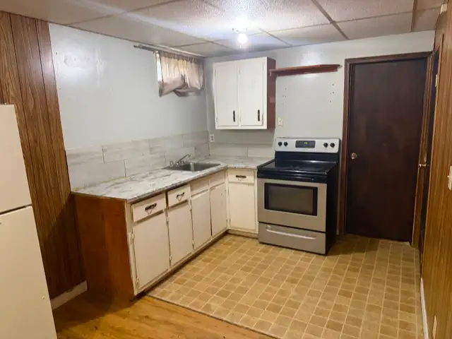 1 bedroom + Den basement in the NE in Long Term Rentals in Calgary - Image 15