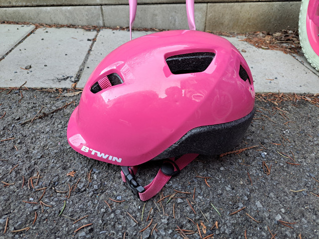 Vélo Disney pour filles, 14 po, avec casque/ Girls' Bike 14-in dans Enfants  à Ville de Montréal - Image 4