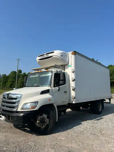 2013 Hino 268 Automatic transmission Hydraulic brakes G Class License 20Ft Multi Insulation Body The...