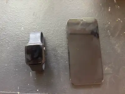 iphone 12 apple watch series 5 pour pièces, View more