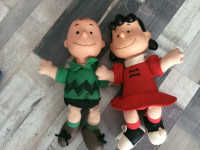 Charlie Brown et Lucy en bonne condition mesurant 10 1/2"
