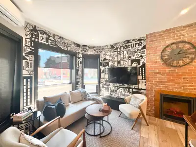 CHARMING AND NEWLY RENOVATED 1-BEDROOM IN MULTIPLEX