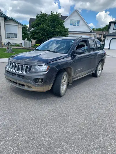 2014 Jeep Compass North 4x4 290,000km Runs & Drives Great 4 cylinder 2.4L Well maintained Fully load...