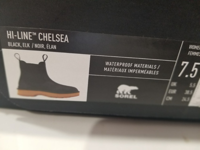 7.5 sorel chelsea boots in Women's - Shoes in Hamilton - Image 2