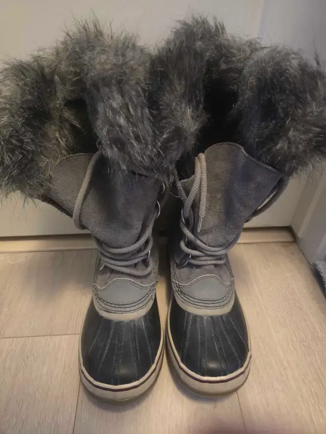 Sorel Women's Winter Boots Size 8.5 in Women's - Shoes in Calgary - Image 9