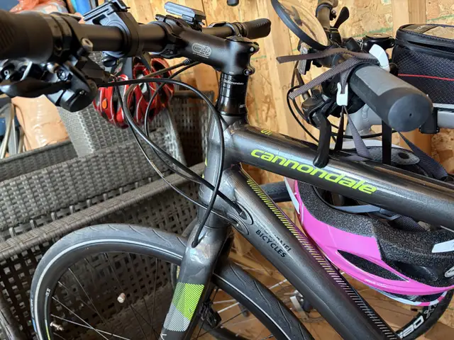 vélo cannondale  in Road in Québec City - Image 2