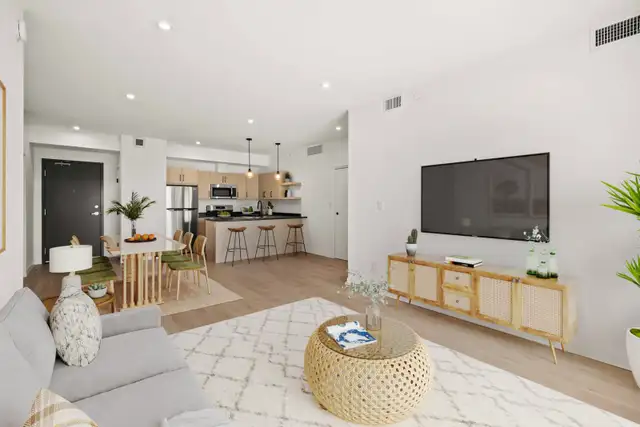 SPACIOUS 3 Bedroom Apartment! Available June 1st!