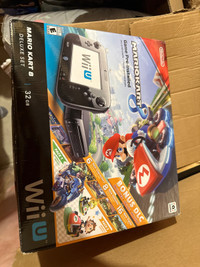 Nintendo Wii U 32GB Mario Kart 8 (Pre-Installed) Deluxe Set Cons