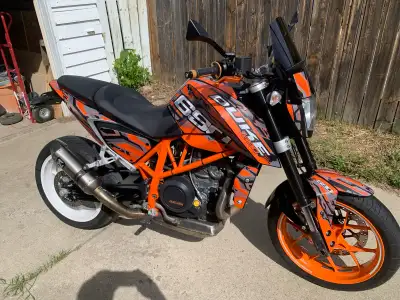 2013 KTM Duke 690 in good condition for its year. Garage kept. Asking $5200.00 obo Has aftermarket e...