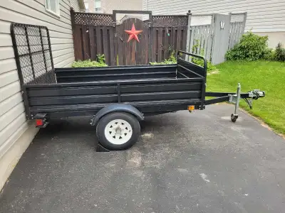 2021 This box trailer is ready to haul your gear! It's in good condition and has served me well for...