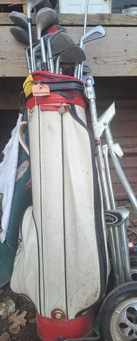 Left and right handed golf clubs