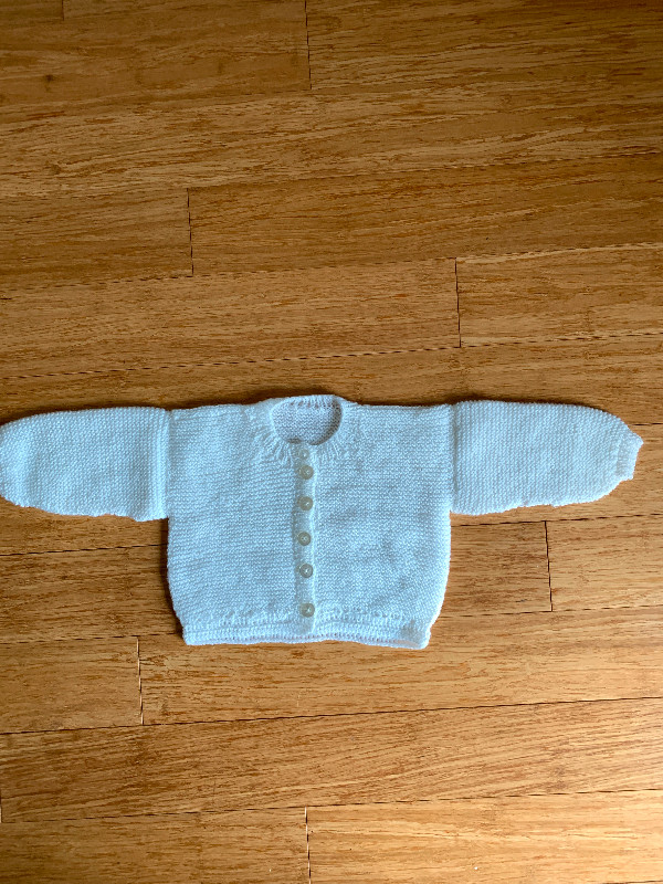 Hand-knitted white Cardigan. in Clothing - 6-9 Months in Cambridge - Image 2