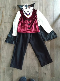 New-Children's Place Vampire Costume, XS (4-5). P/U South Edm.