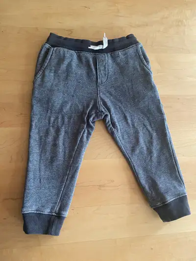 Pantalons jogging gris 3T oshkosh (C134), View more