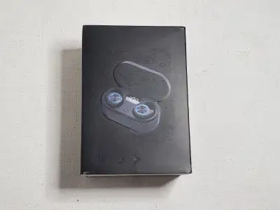 Wireless earbuds TW80 bluetooth with charging case used/écouteur, View more