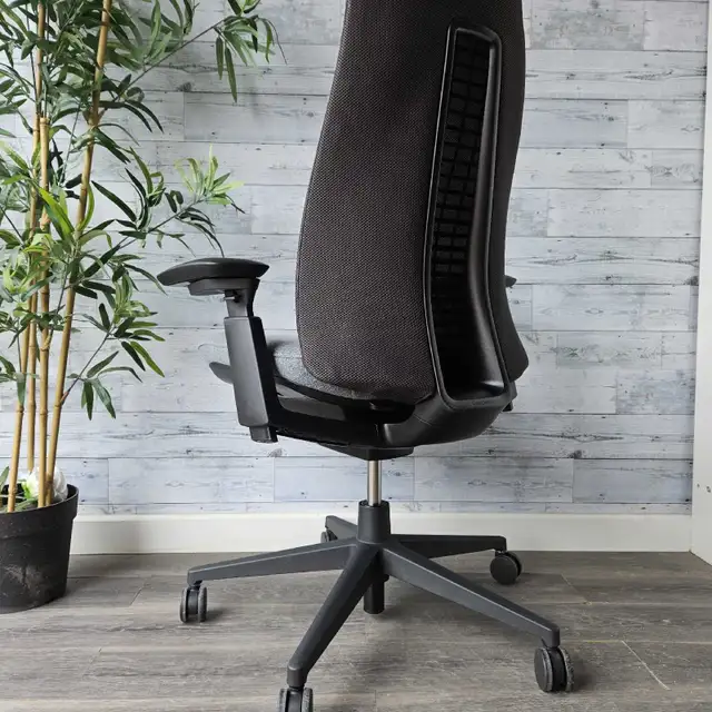 Haworth Fern ergonomic office chair - Free delivery in Chairs & Recliners in City of Toronto - Image 4