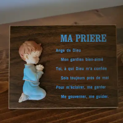 Petite plaque pour garçon, Vintage, circa 1980s, View more