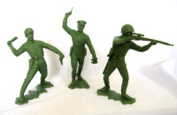 FIGURINES SOLDAT RUSSE  WW11 MARX 6 " RUSSIAN SOLDIERS c.1963