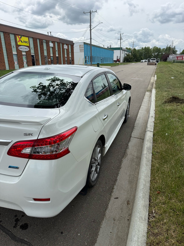 nice nissan centra in Cars & Trucks in Edmonton - Image 4