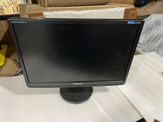 Samsung Computer monitor  in Monitors in Leamington