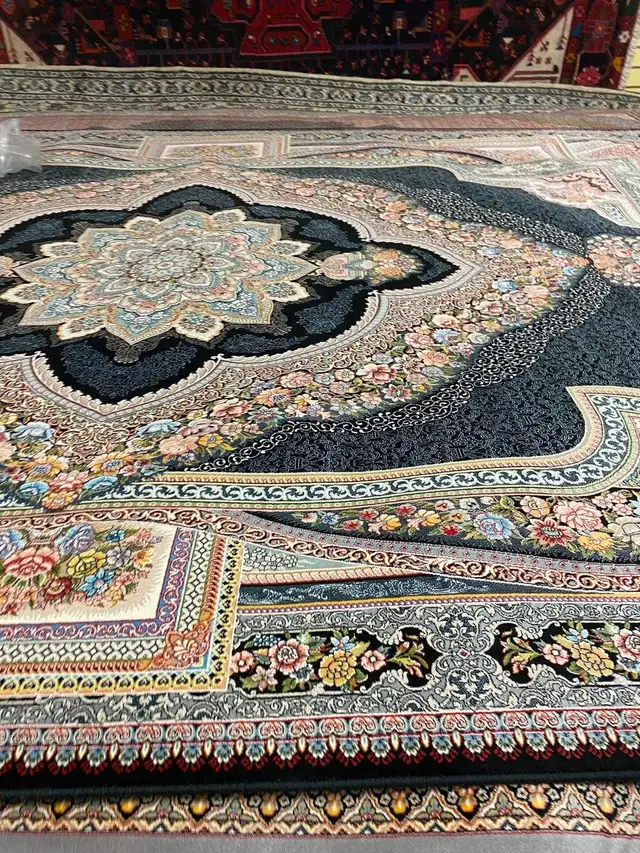 5000+ pcs **Liquidation PERSIAN FINE RUGS HANDKNOTTED WOOL in Rugs, Carpets & Runners in Ottawa - Image 4