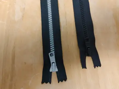 Fermetures éclair (zippers) de 0.50 $ à 10 $, View more