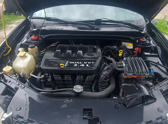 2011 Dodge Avenger in Cars & Trucks in Edmonton - Image 3