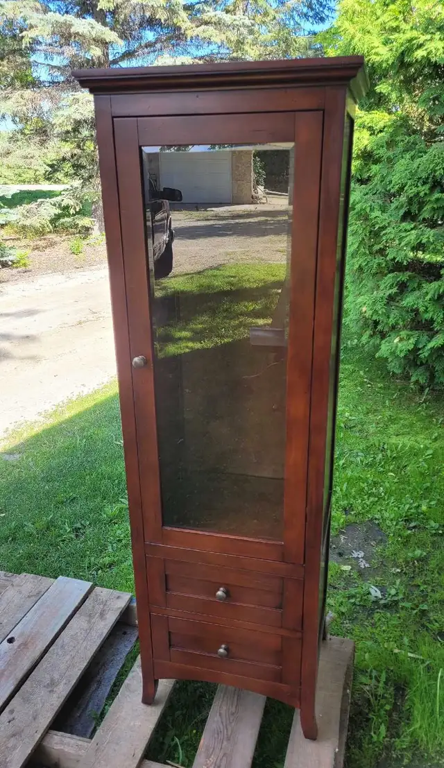 Cherry Display Cabinet w/ Drawers in Hutches & Display Cabinets in Winnipeg - Image 3