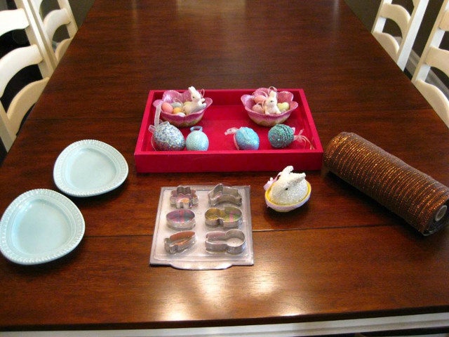 12pc Easter Decorative Lot Egg Shape Plates, Bunnies Eggs & More in Holiday, Event & Seasonal in Kitchener / Waterloo
