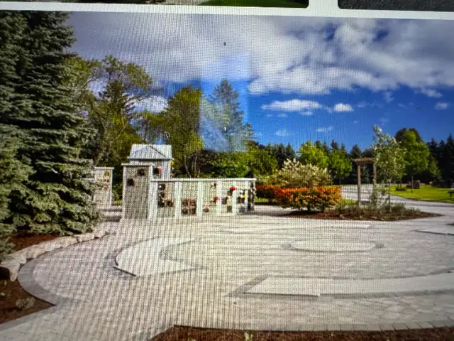 Double Burial Plot, Mount Lawn Cemetery in Whitby in Other in Oshawa / Durham Region - Image 3