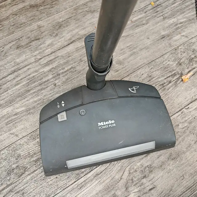 Miele Vacuum Cleaner63760463920897122
