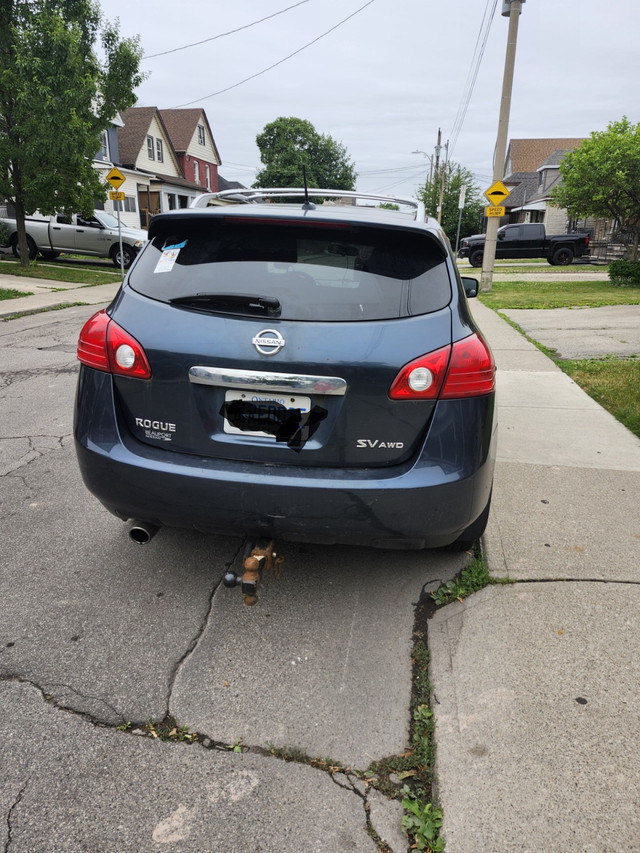 2013 Nissan Rogue in Cars & Trucks in Hamilton - Image 4