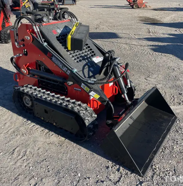 2025 brand New AGT 23 hp Mini Compact Track Loader  skid steer in Other in Muskoka - Image 2