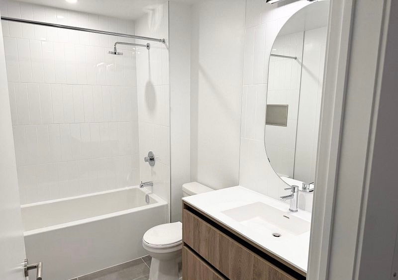 Lease: 1BR 1WR, Heat, Hydro, Locker, Parking Included 5