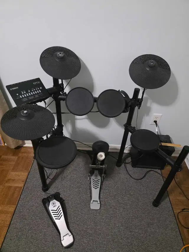 Yamaha DTX 452K in Drums & Percussion in Oshawa / Durham Region - Image 4