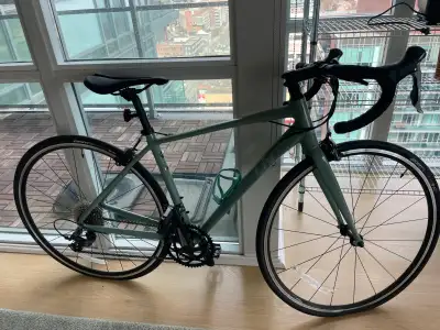 2022 Liv Avail 3 Women's Road Bike (Size: Small), View more