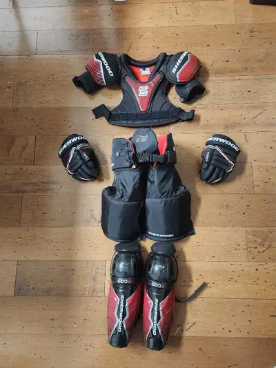 sherwood hockey youth (size L) protective kit, View more