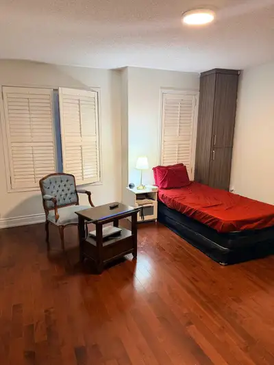 $850/mo - Unfurnished Room in Quiet Shared House (Perfect for Students!) Looking for a quiet, comfor...
