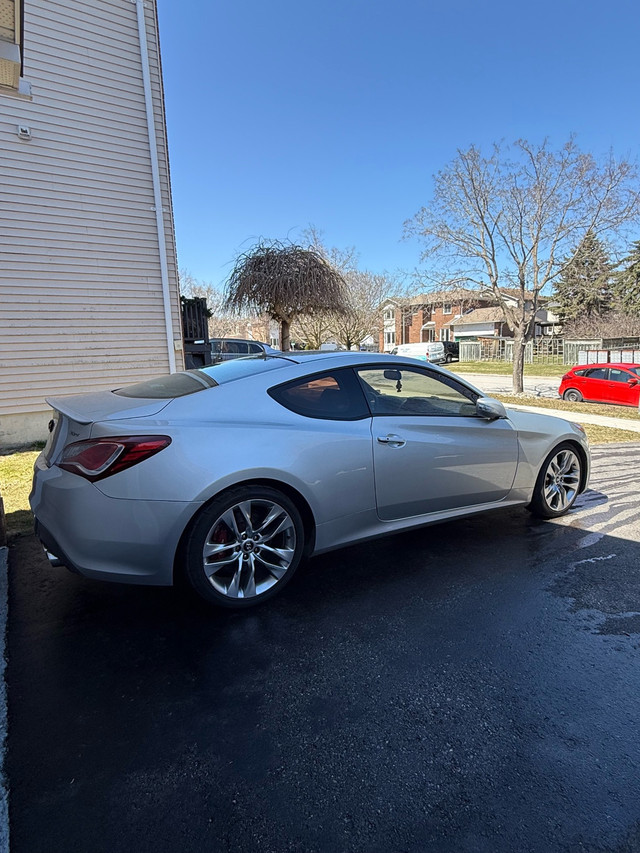 2013 Hyundai Genesis Coupe 3.8 GT 6SPEED Manual in Cars & Trucks in Barrie - Image 3