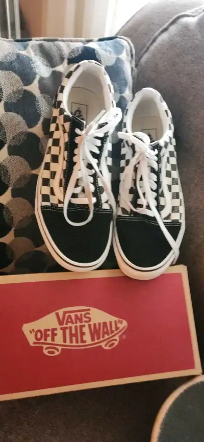 Men's Van's sneakers 11.5, View more