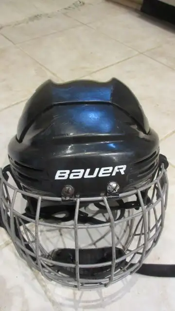 Bauer hockey helmet with cage XS JR, View more