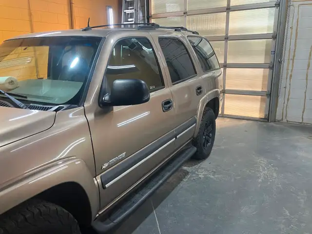2003 tahoe in Cars & Trucks in Medicine Hat - Image 2