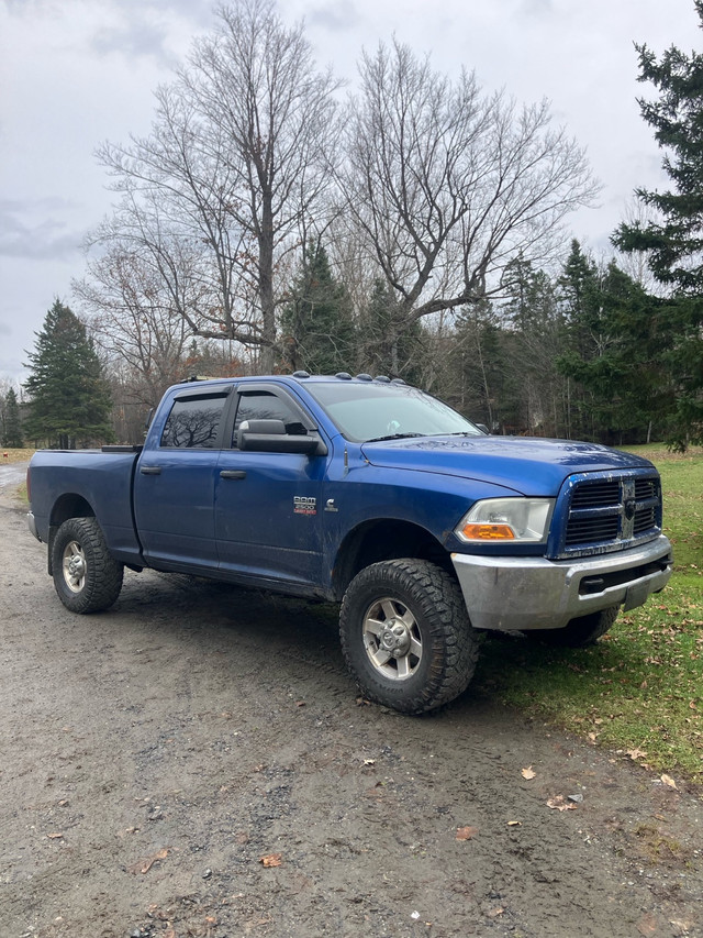 Dodge 2500 in Cars & Trucks in Muskoka