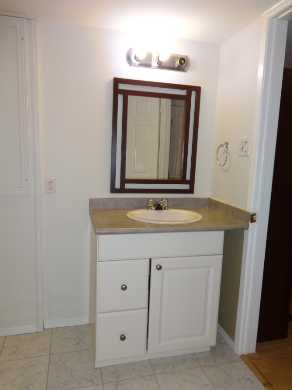 1 bedroom basement apartment for rent in South Barrie Long Term